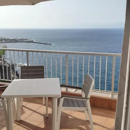En Plena Costa De Puerto de la Cruz (Tenerife)