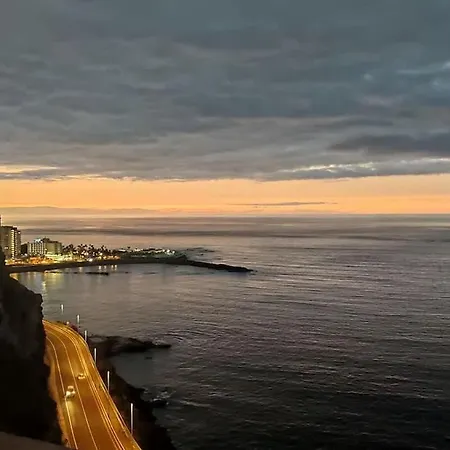 En Plena Costa De Puerto de la Cruz (Tenerife)