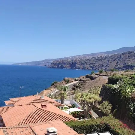En Plena Costa De Puerto de la Cruz (Tenerife)