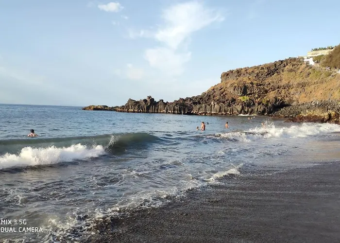 En Plena Costa De * Puerto de la Cruz (Tenerife)