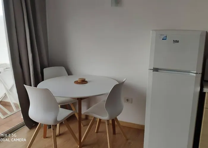 En Plena Costa De Tatil Evi *